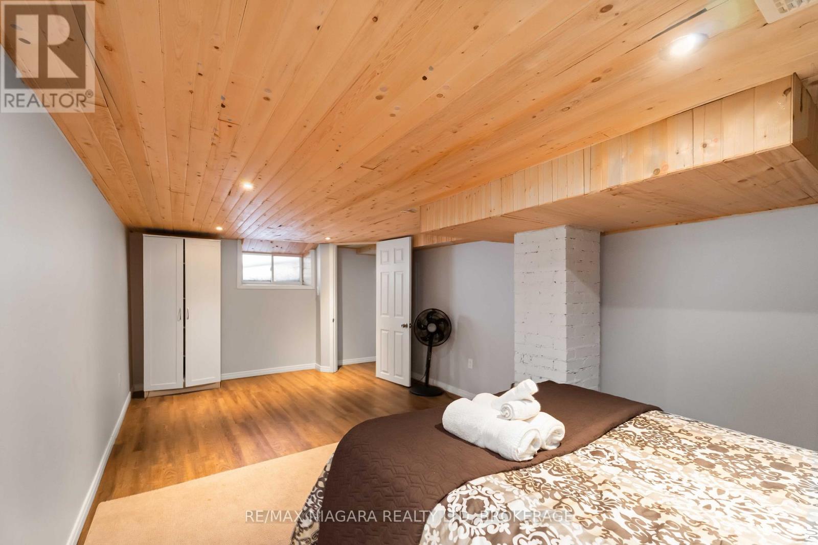 1459 Niagara Stone Road, Niagara-On-The-Lake, Ontario  L0S 1T0 - Photo 35 - X12761854