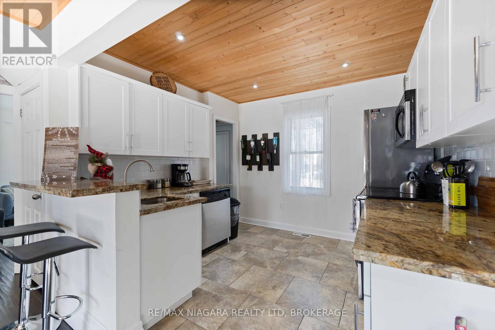 1459 Niagara Stone Road, Niagara-On-The-Lake, Ontario  L0S 1T0 - Photo 8 - X12761854