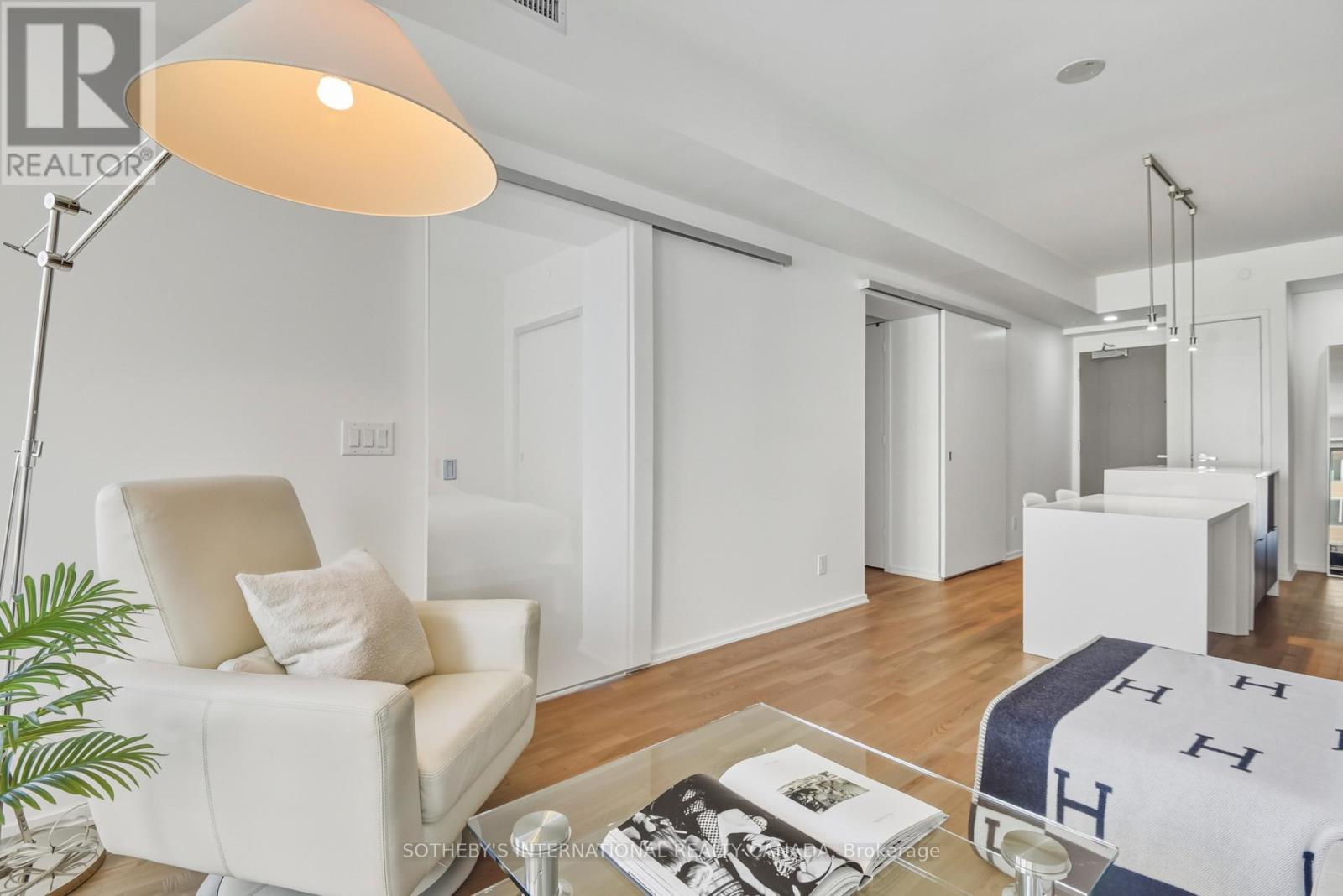 2712 - 1 Bloor Street E, Toronto, Ontario  M4W 0A8 - Photo 6 - C12761402