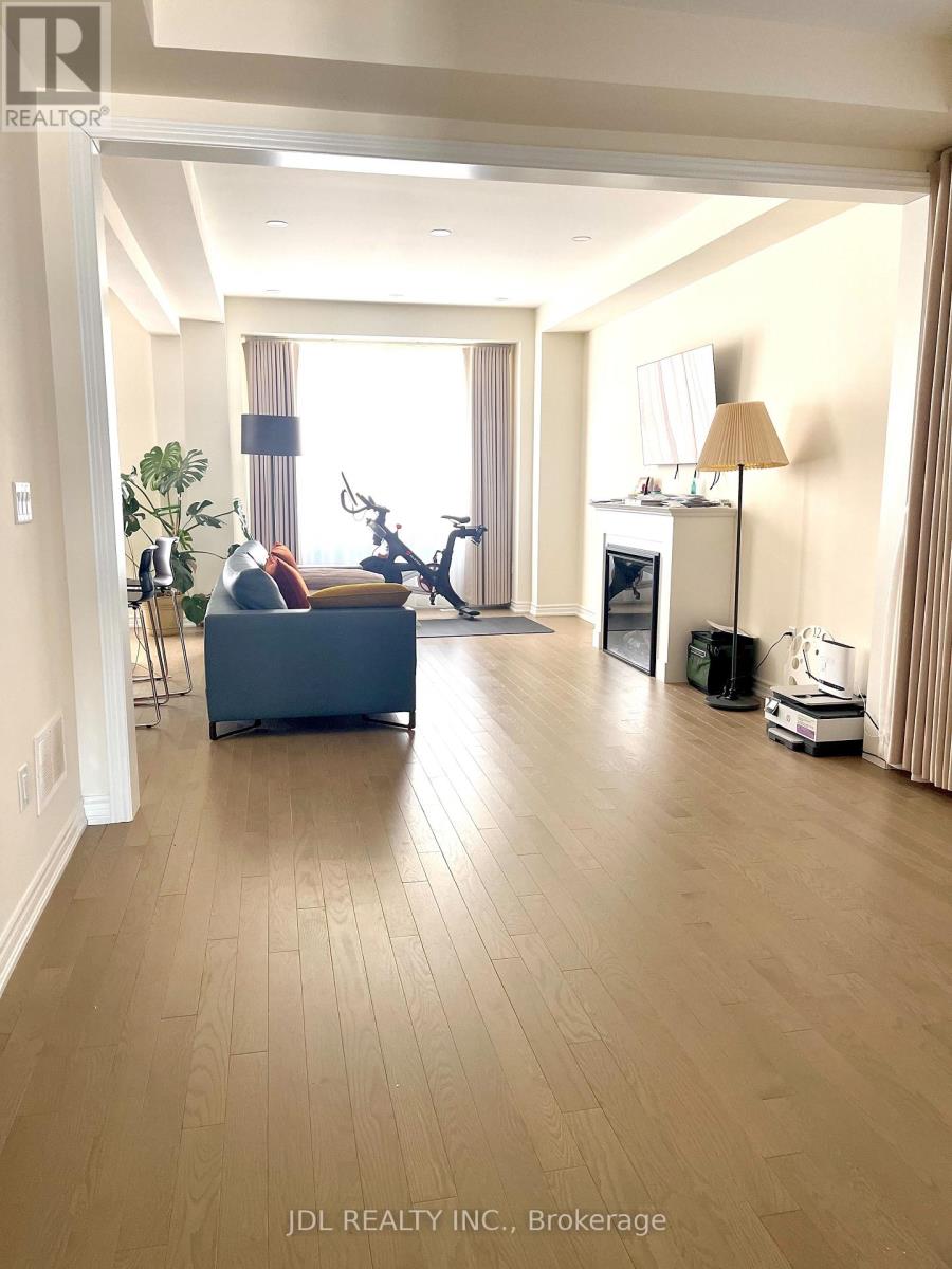 3167 Blazing Star Avenue, Pickering, Ontario  L1Y 0B3 - Photo 4 - E12761524