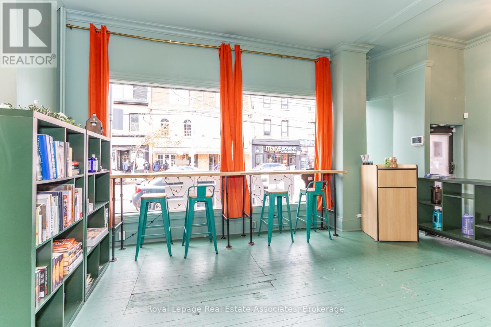 Main Level - 1267 Queen Street W, Toronto, Ontario  M6K 1L5 - Photo 5 - W12610764