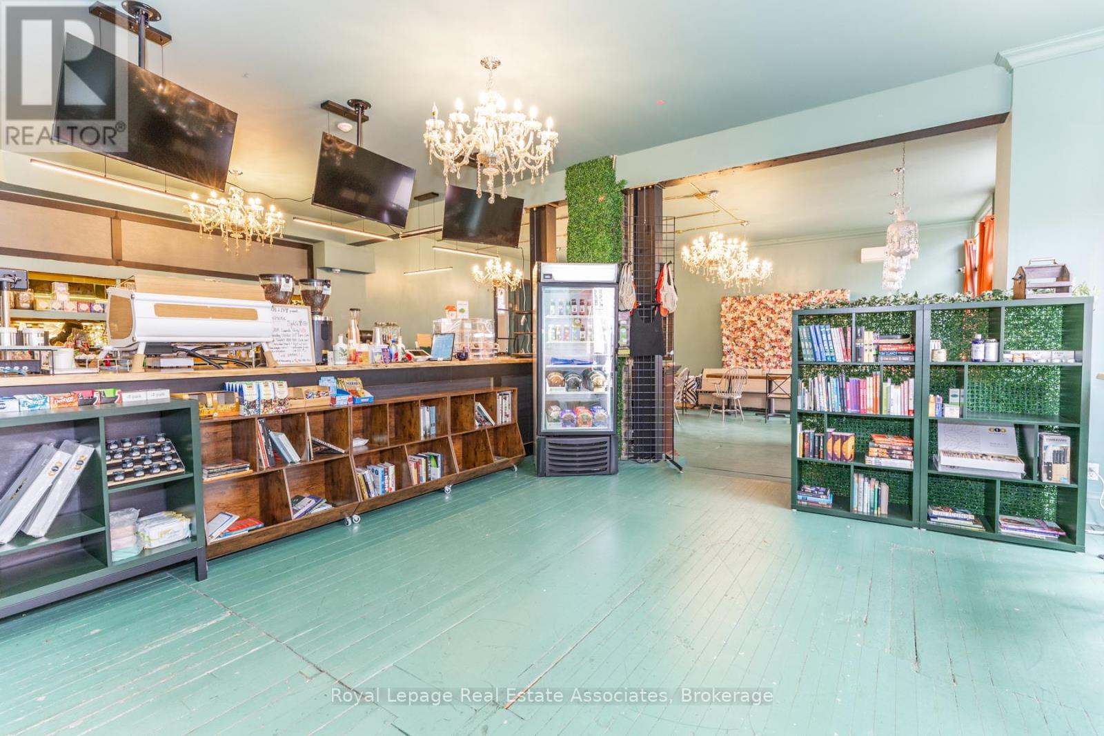 Main Level - 1267 Queen Street W, Toronto, Ontario  M6K 1L5 - Photo 2 - W12610764