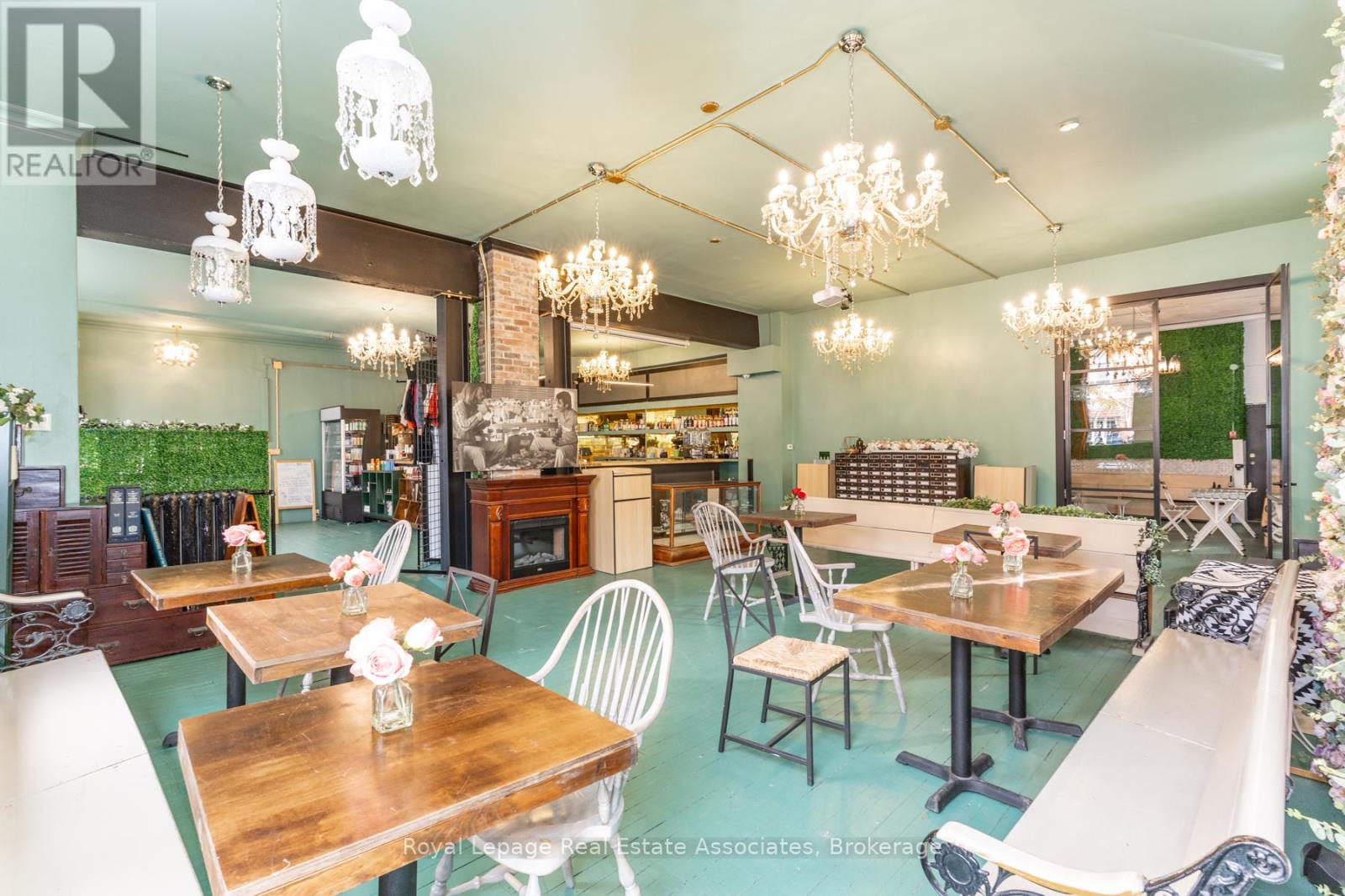 Main Level - 1267 Queen Street W, Toronto, Ontario  M6K 1L5 - Photo 14 - W12610764