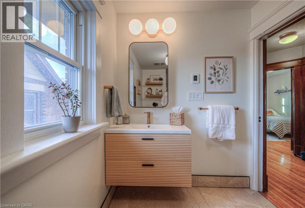 31 Stirling Avenue N, Kitchener, Ontario  N2H 3G4 - Photo 28 - 40803194