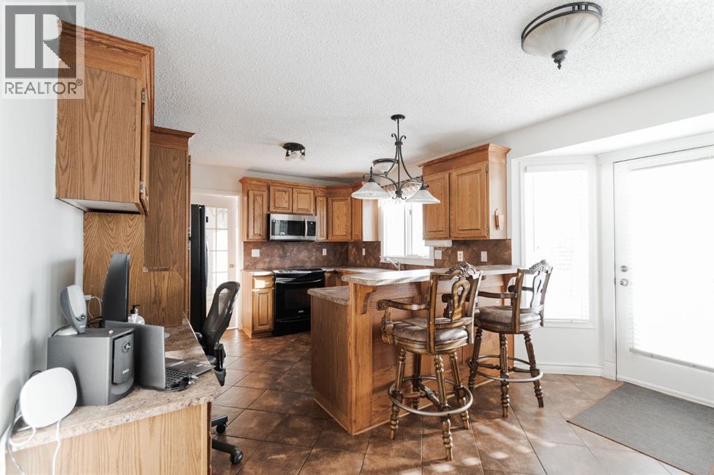 225 Bacon Place, Fort Mcmurray, Alberta  T9K 1Z8 - Photo 13 - A2275104