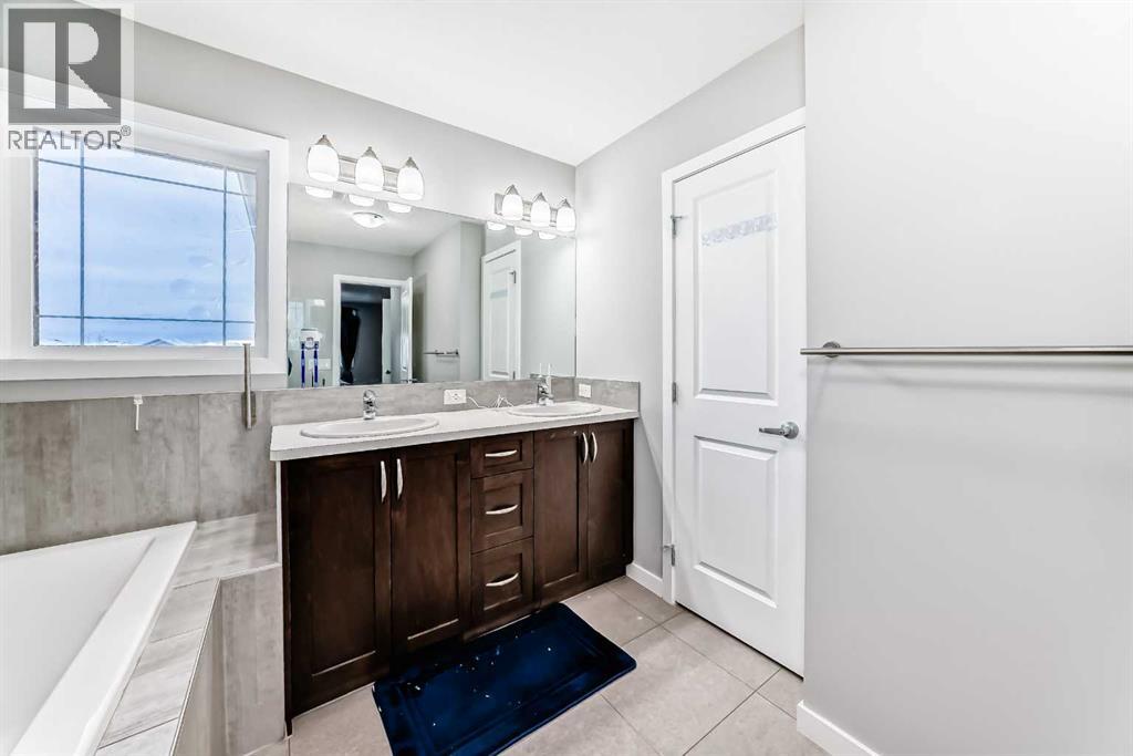 752 Midtown Drive Sw, Airdrie, Alberta  T4B 4K5 - Photo 22 - A2276048