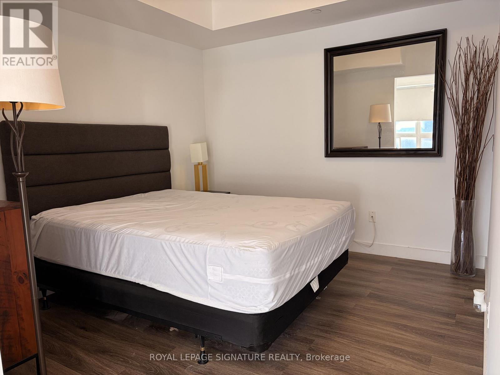 303 - 335 College Street, Toronto, Ontario  M5T 1S2 - Photo 9 - C12761828