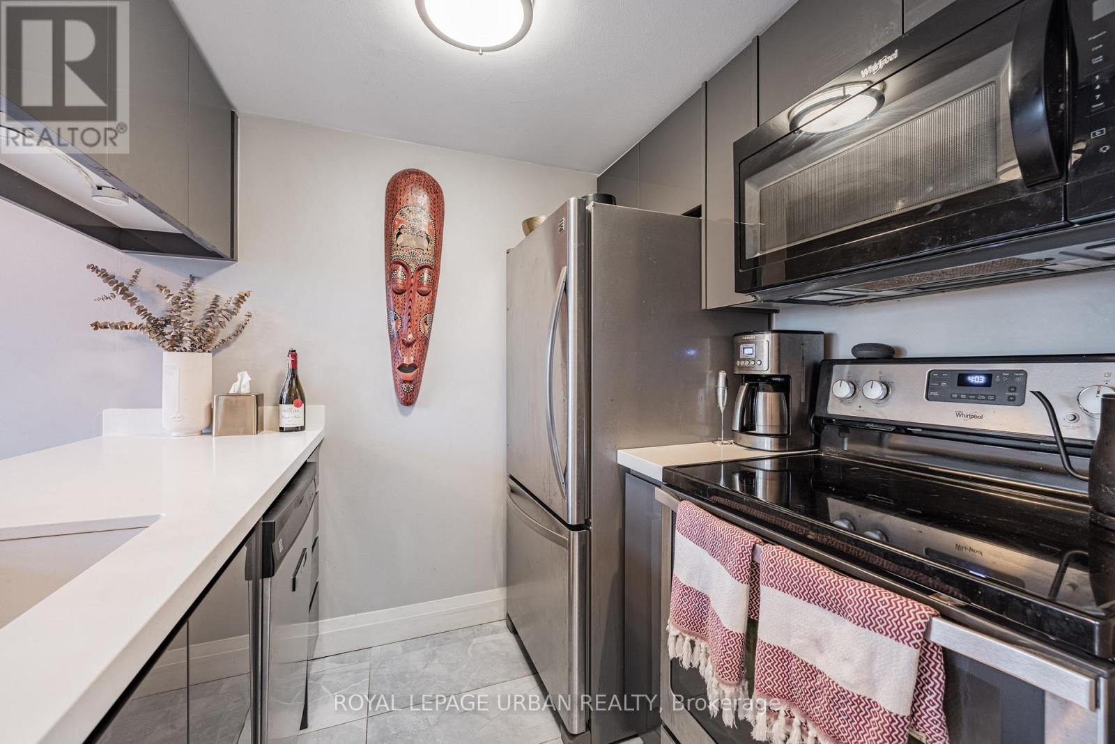 602 - 25 Maitland Avenue, Toronto, Ontario  M4Y 2W1 - Photo 5 - C12761834