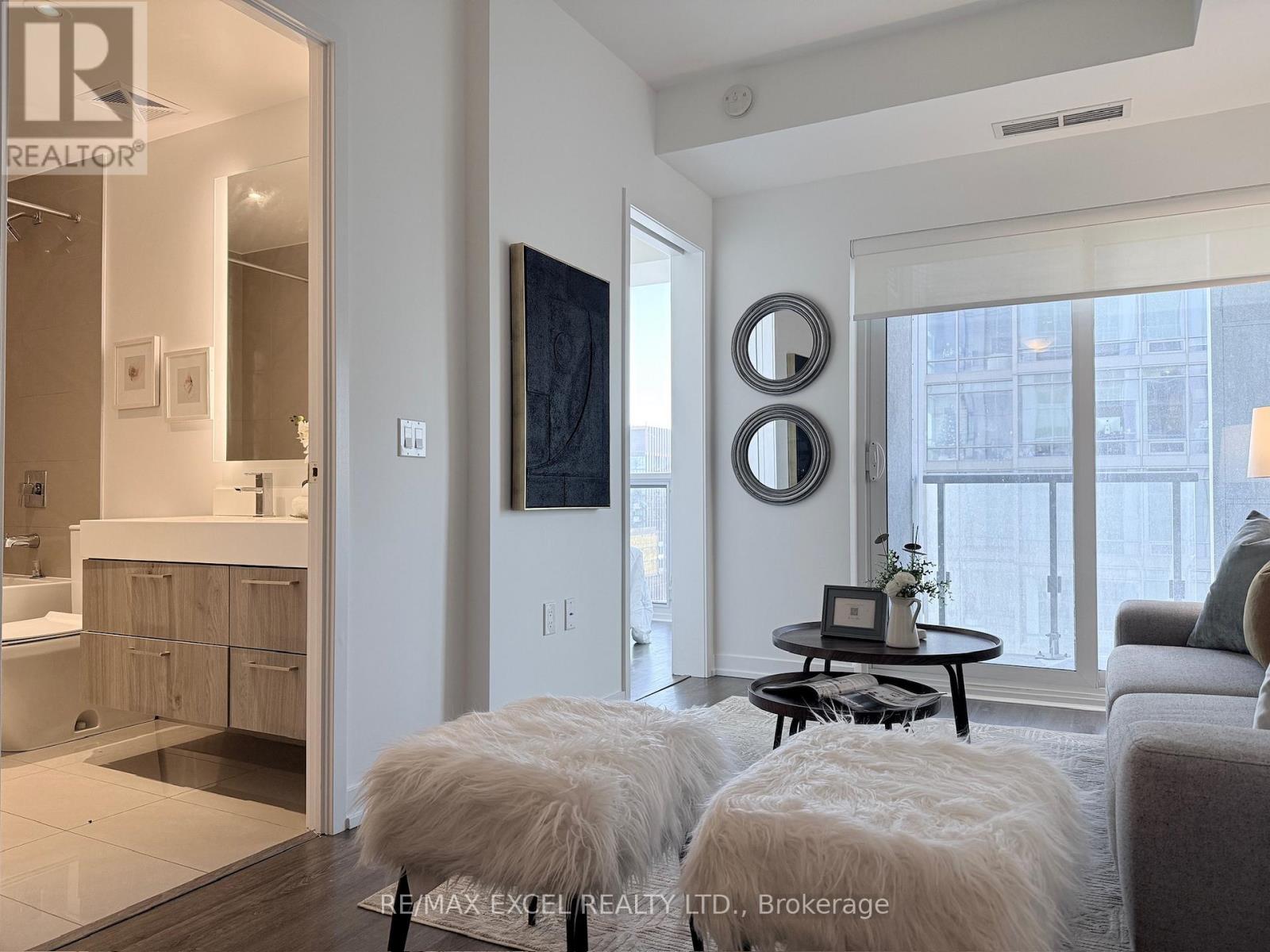 2806 - 1 Yorkville Avenue, Toronto, Ontario  M4W 1L1 - Photo 5 - C12761886