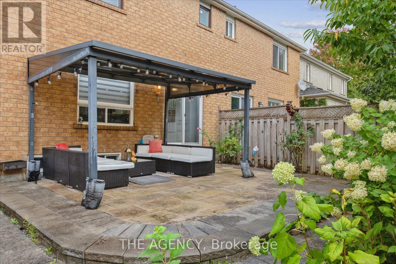 908 Oaktree Crescent, Newmarket (Summerhill Estates), Ontario  L3X 2Z1 - Photo 36 - N12761782