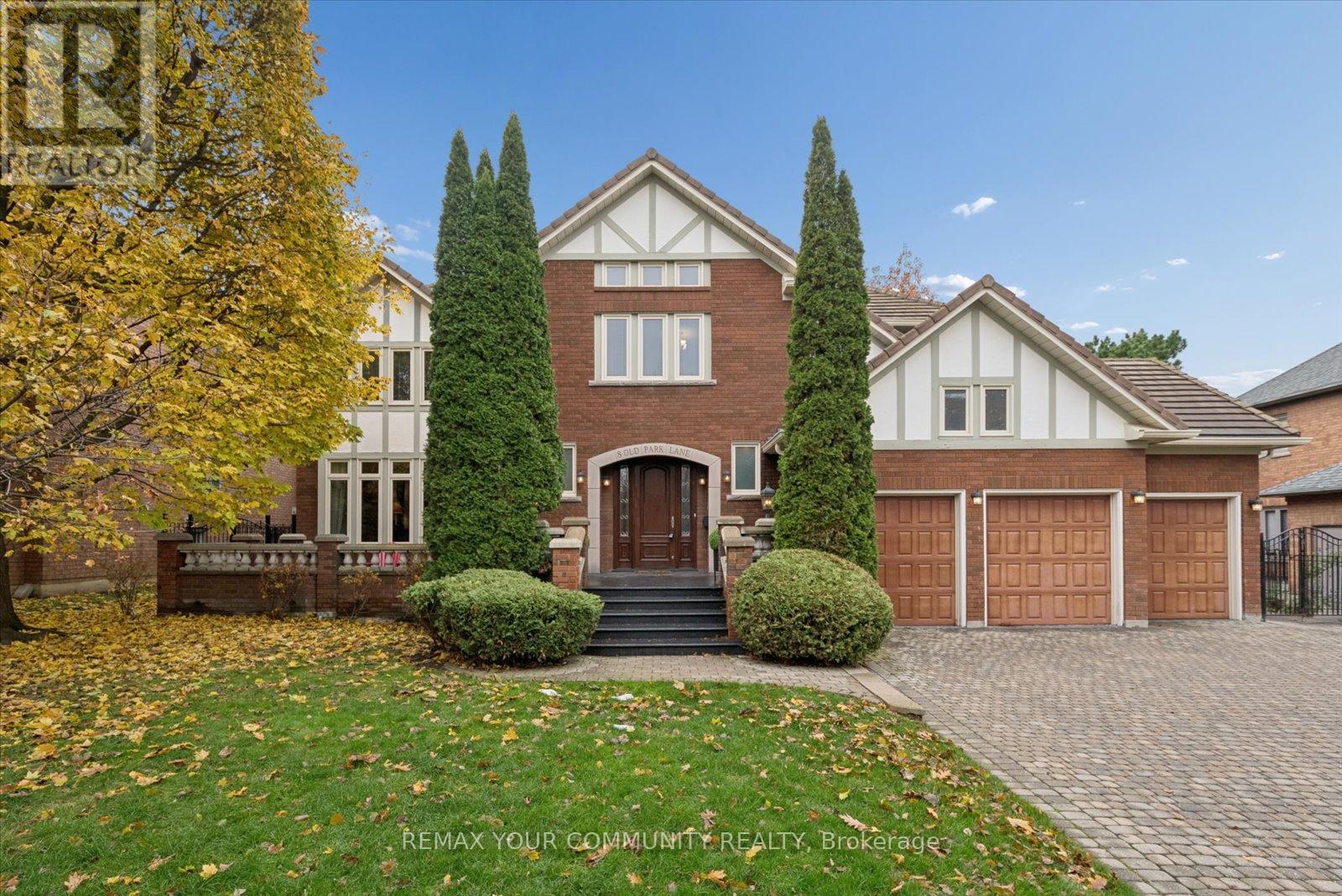 8 OLD PARK LANE, richmond hill (bayview hill), Ontario
