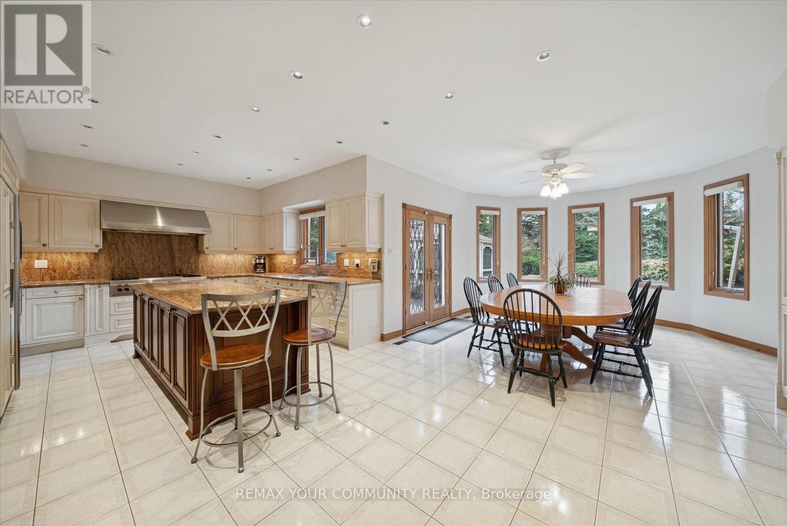 8 Old Park Lane, Richmond Hill (Bayview Hill), Ontario  L4B 2L8 - Photo 10 - N12761922