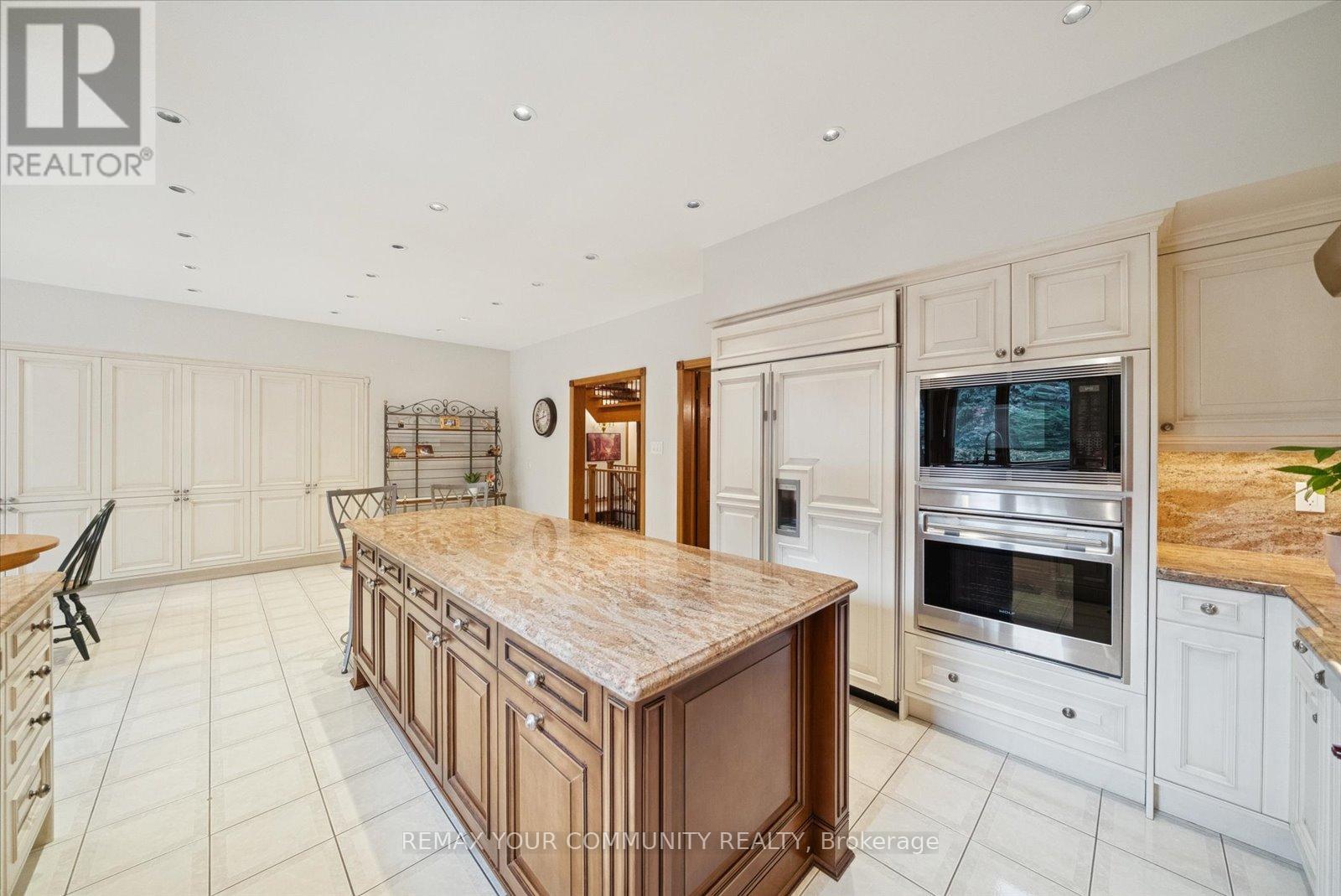 8 Old Park Lane, Richmond Hill (Bayview Hill), Ontario  L4B 2L8 - Photo 13 - N12761922