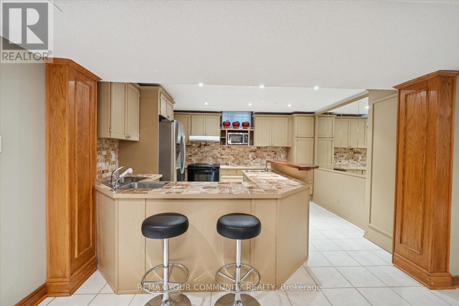 8 Old Park Lane, Richmond Hill (Bayview Hill), Ontario  L4B 2L8 - Photo 33 - N12761922