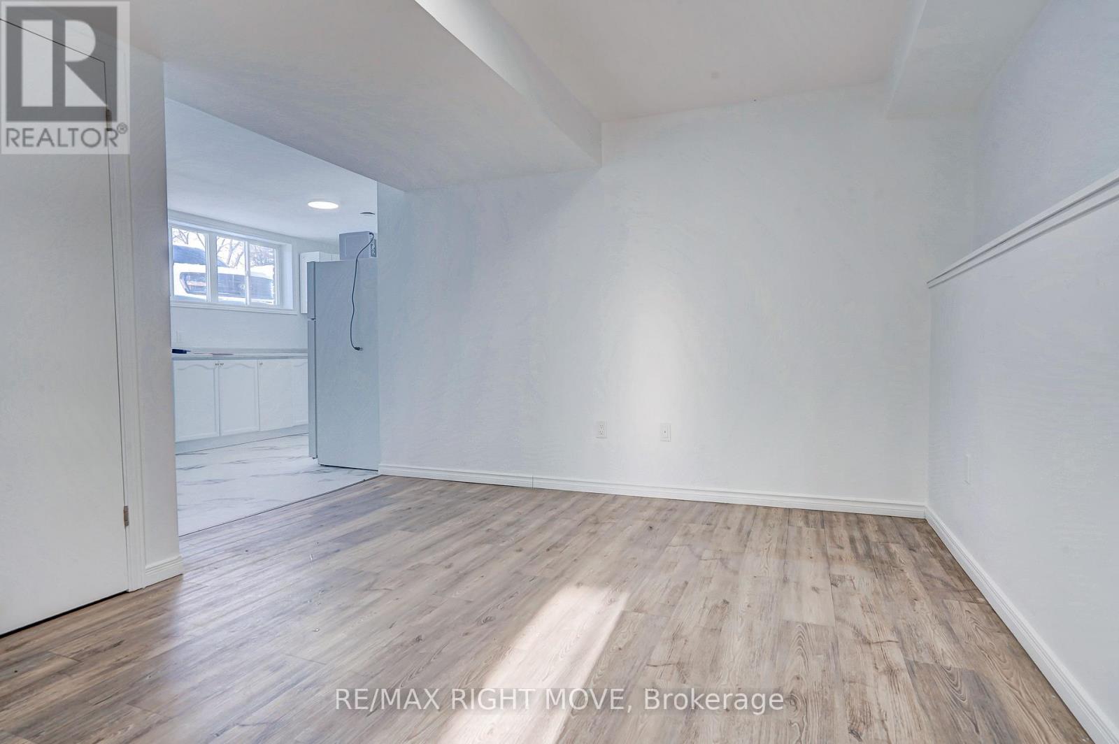 3 Lakeview Avenue, Orillia, Ontario  L3V 6E6 - Photo 13 - S12761814