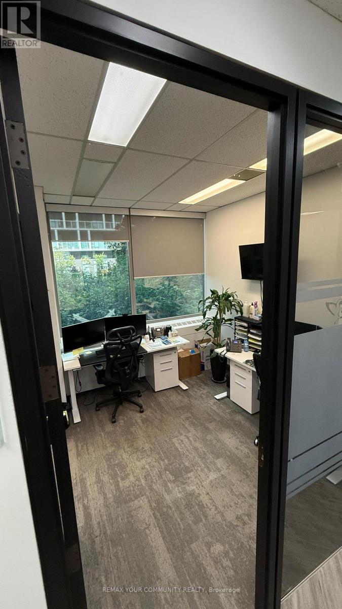 245 Fairview Mall Drive, Toronto, Ontario  M2J 4T1 - Photo 7 - C12459193