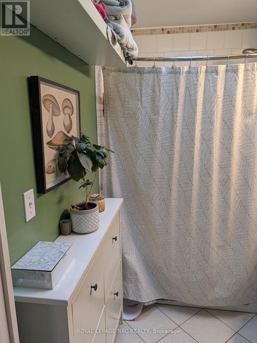 6 Nelles Road N, Welland, Ontario  L3B 2P2 - Photo 11 - X12685792