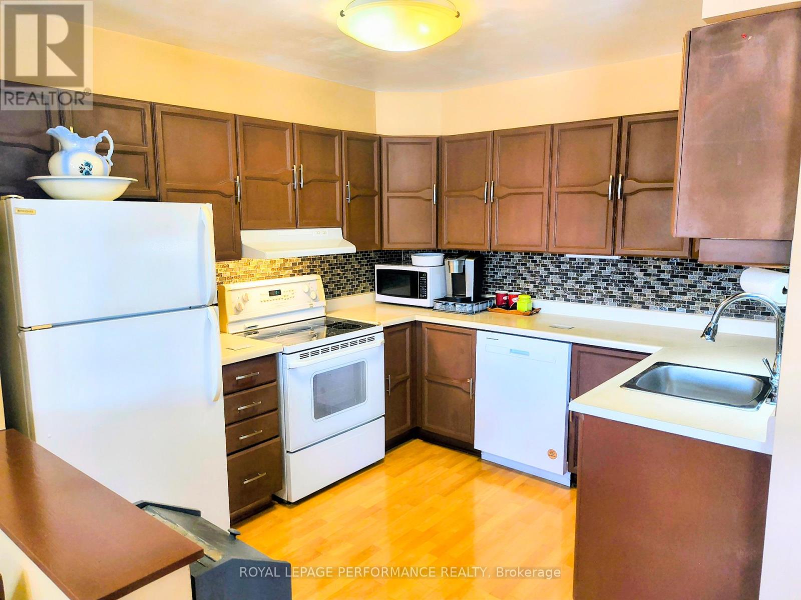 201 - 1765 Cabaret Lane, Ottawa, Ontario  K4A 2H2 - Photo 8 - X12718454