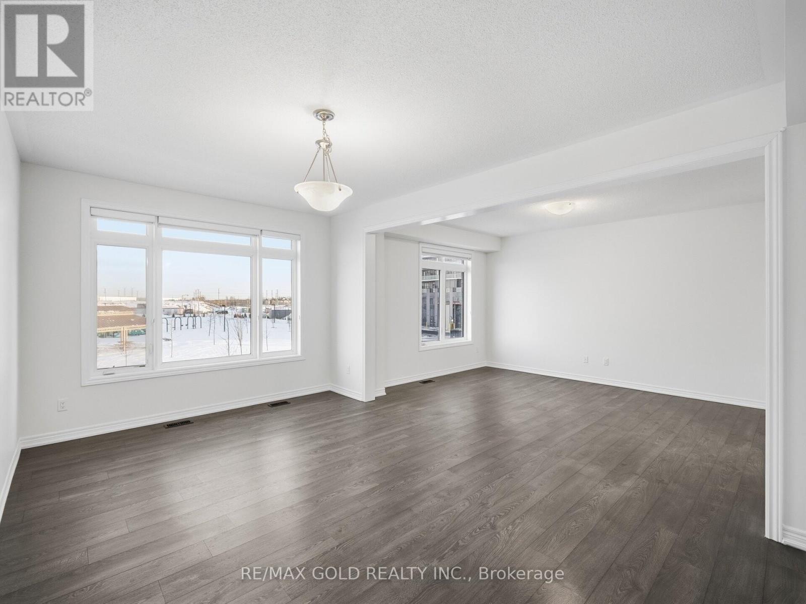 20 Skyridge Drive, Brampton (Bram East), Ontario  L6P 4P3 - Photo 4 - W12761798