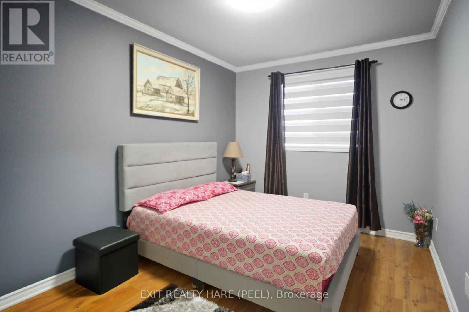 128 - 128 Baronwood Court, Brampton (Brampton North), Ontario  L6V 3H8 - Photo 2 - W12761808