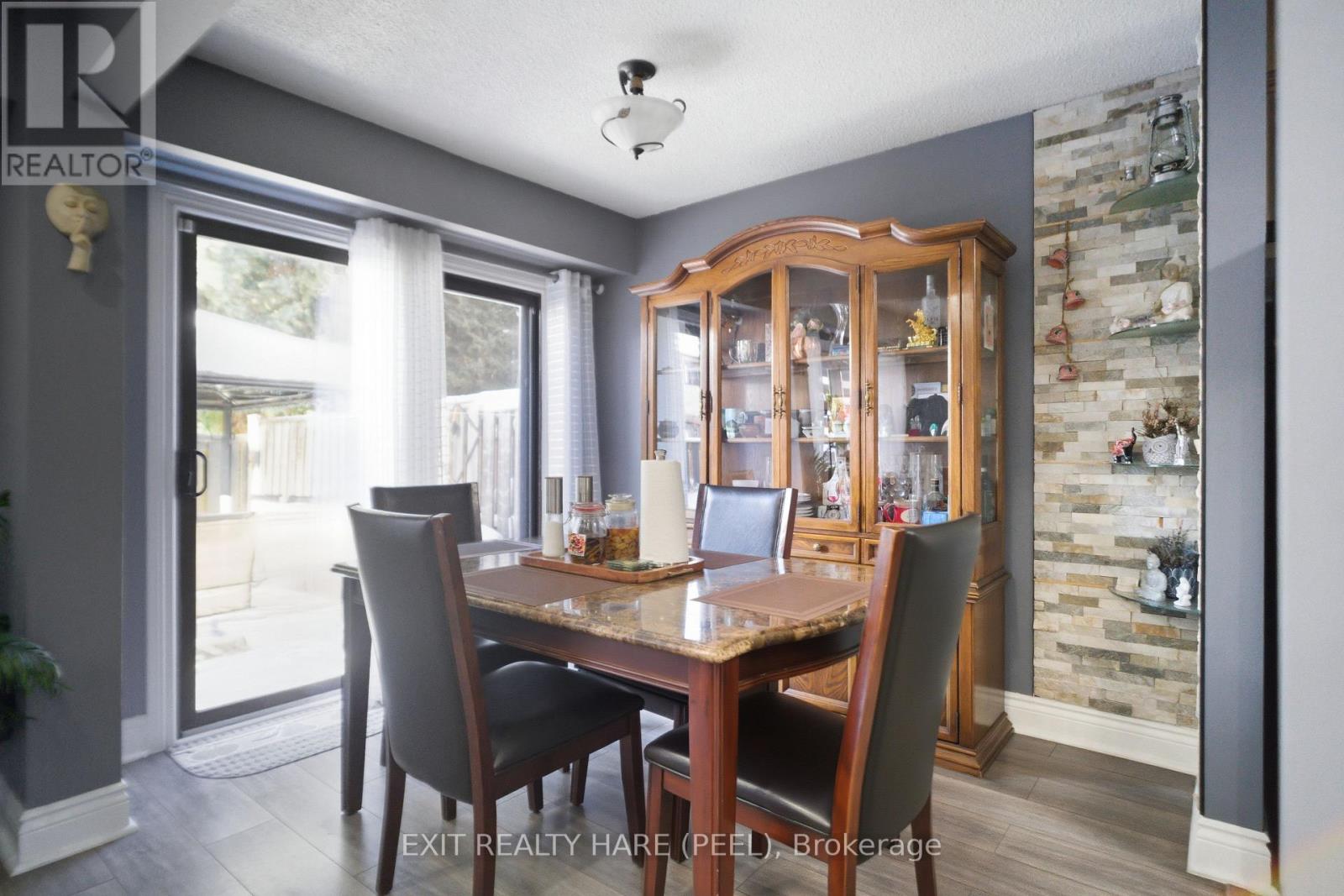 128 - 128 Baronwood Court, Brampton (Brampton North), Ontario  L6V 3H8 - Photo 22 - W12761808