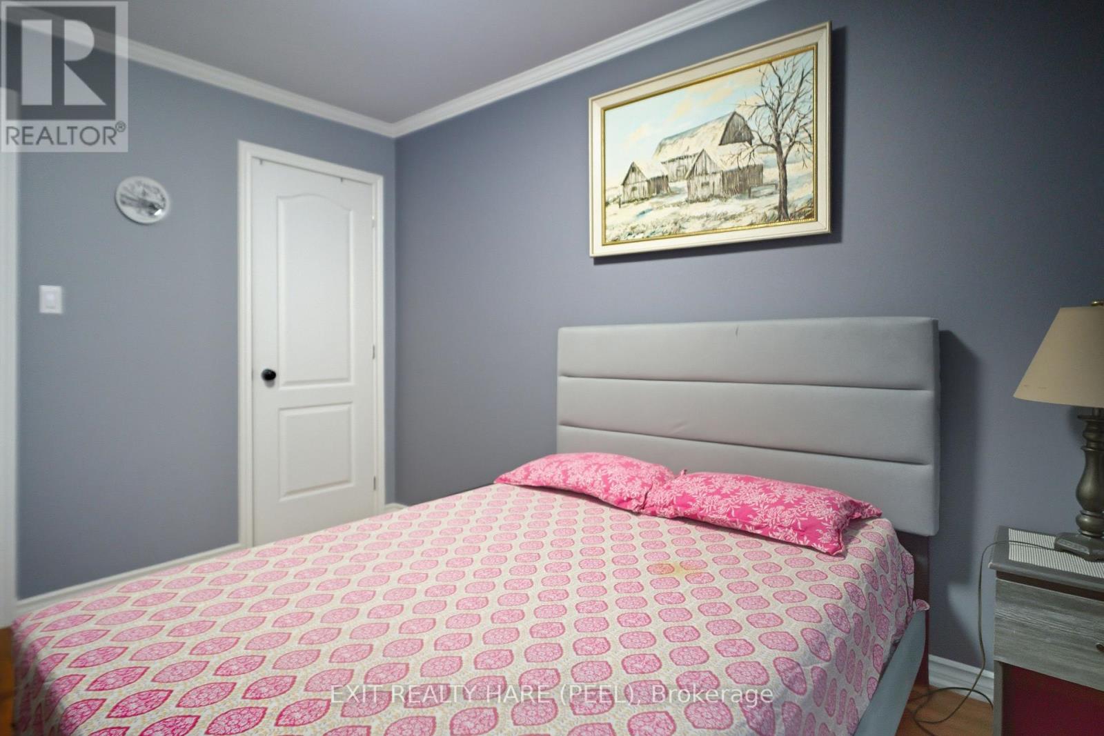 128 - 128 Baronwood Court, Brampton (Brampton North), Ontario  L6V 3H8 - Photo 3 - W12761808