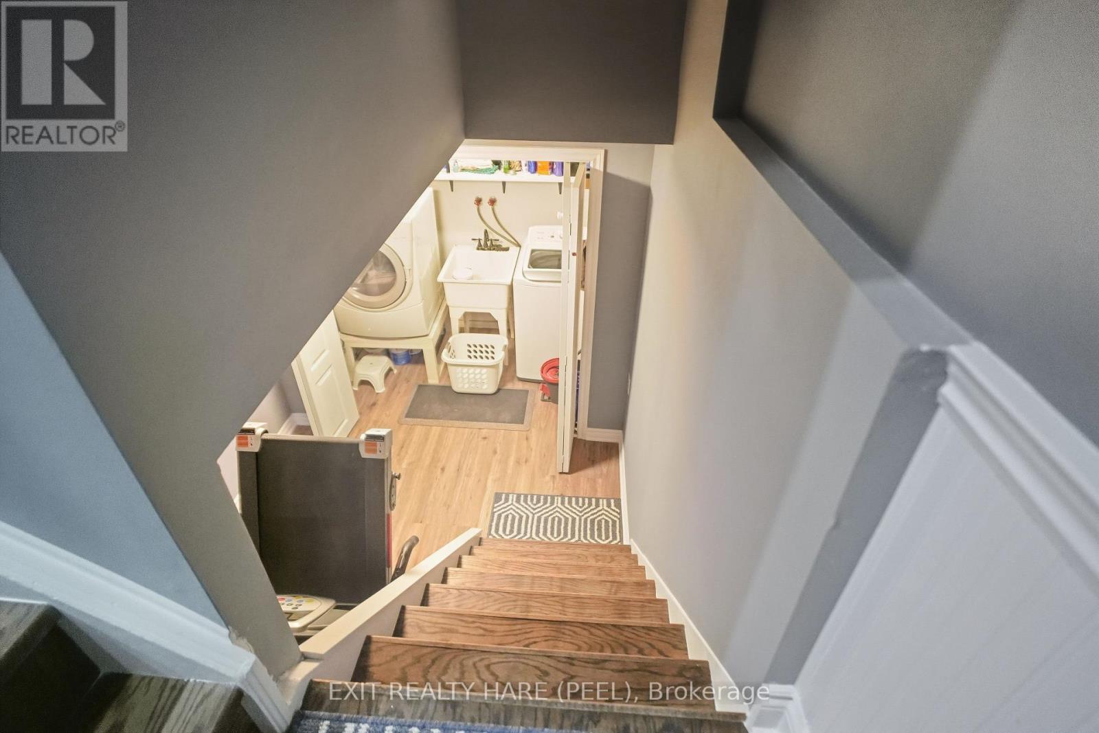 128 - 128 Baronwood Court, Brampton (Brampton North), Ontario  L6V 3H8 - Photo 31 - W12761808