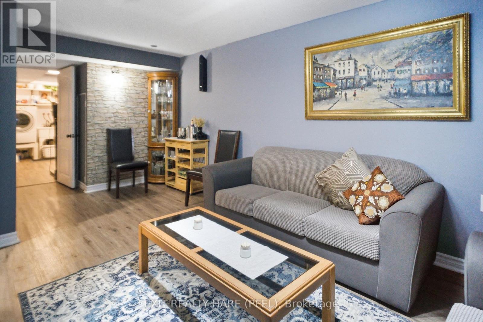 128 - 128 Baronwood Court, Brampton (Brampton North), Ontario  L6V 3H8 - Photo 34 - W12761808