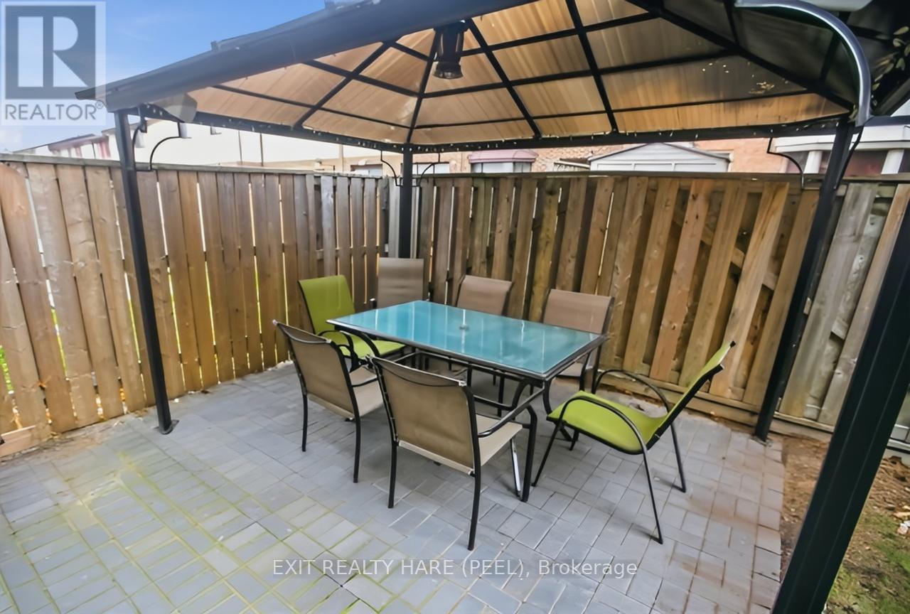 128 - 128 Baronwood Court, Brampton (Brampton North), Ontario  L6V 3H8 - Photo 40 - W12761808