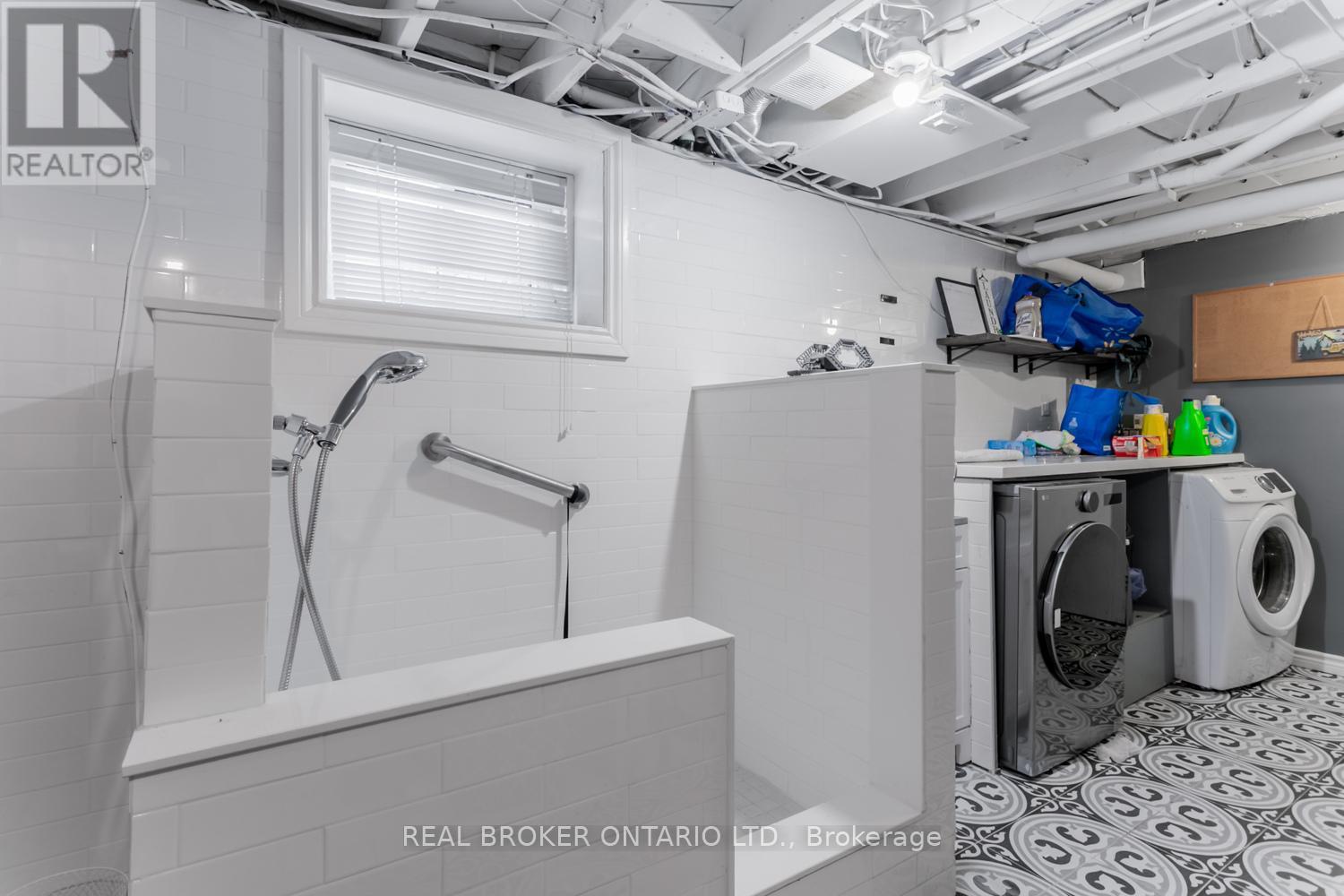 Basement - 120 Hadrian Drive, Toronto (Elms-Old Rexdale), Ontario  M9W 1V4 - Photo 18 - W12761816