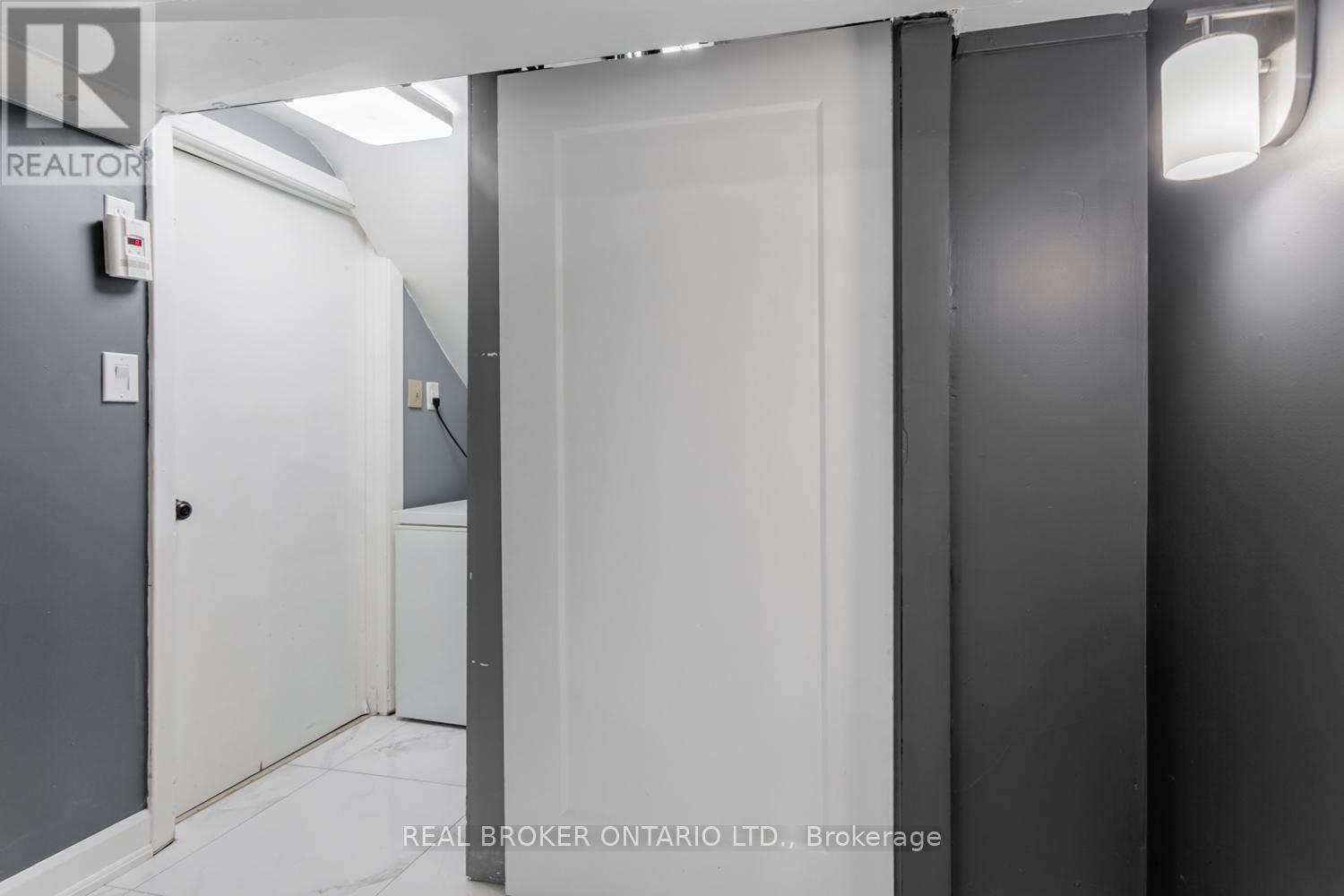 Basement - 120 Hadrian Drive, Toronto (Elms-Old Rexdale), Ontario  M9W 1V4 - Photo 19 - W12761816