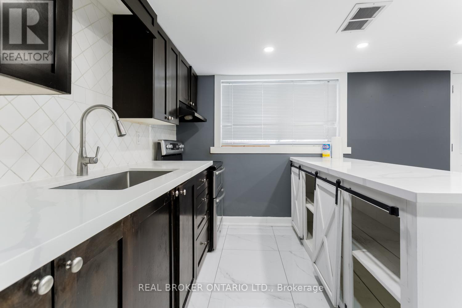 Basement - 120 Hadrian Drive, Toronto (Elms-Old Rexdale), Ontario  M9W 1V4 - Photo 8 - W12761816