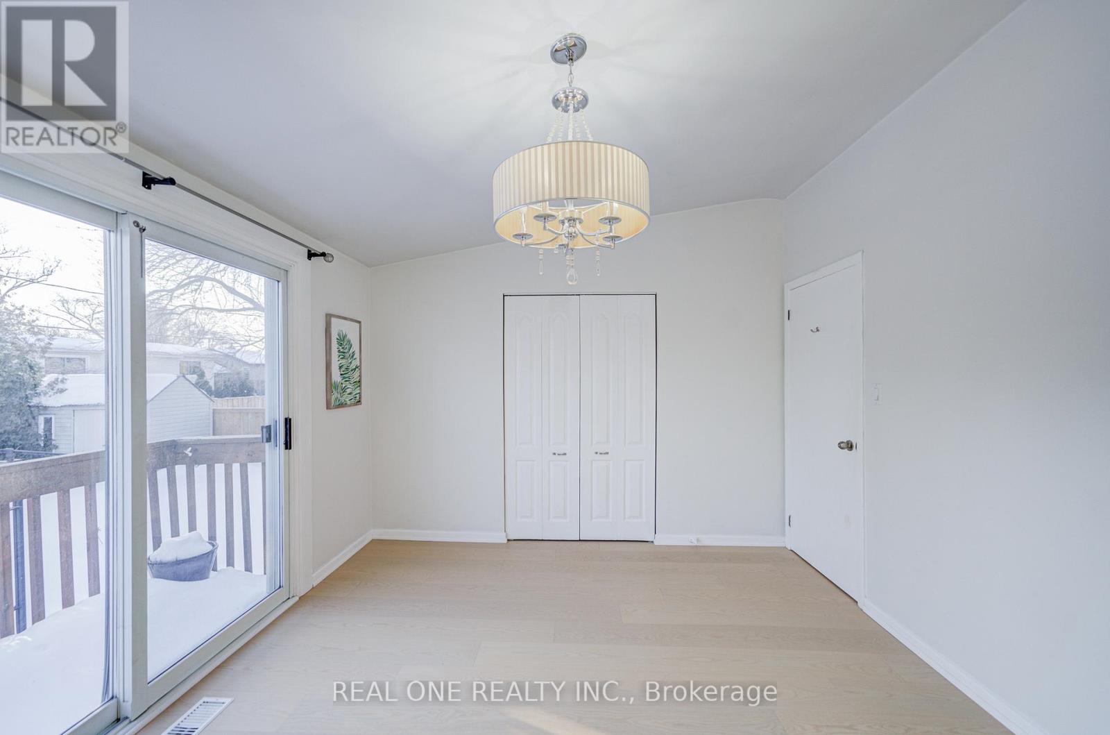 336 Hampton Heath Road, Burlington, Ontario  L7L 4P9 - Photo 24 - W12761838