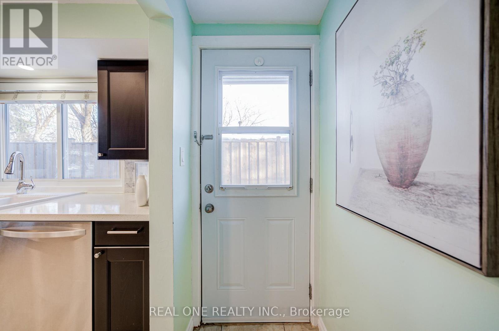 336 Hampton Heath Road, Burlington, Ontario  L7L 4P9 - Photo 33 - W12761838