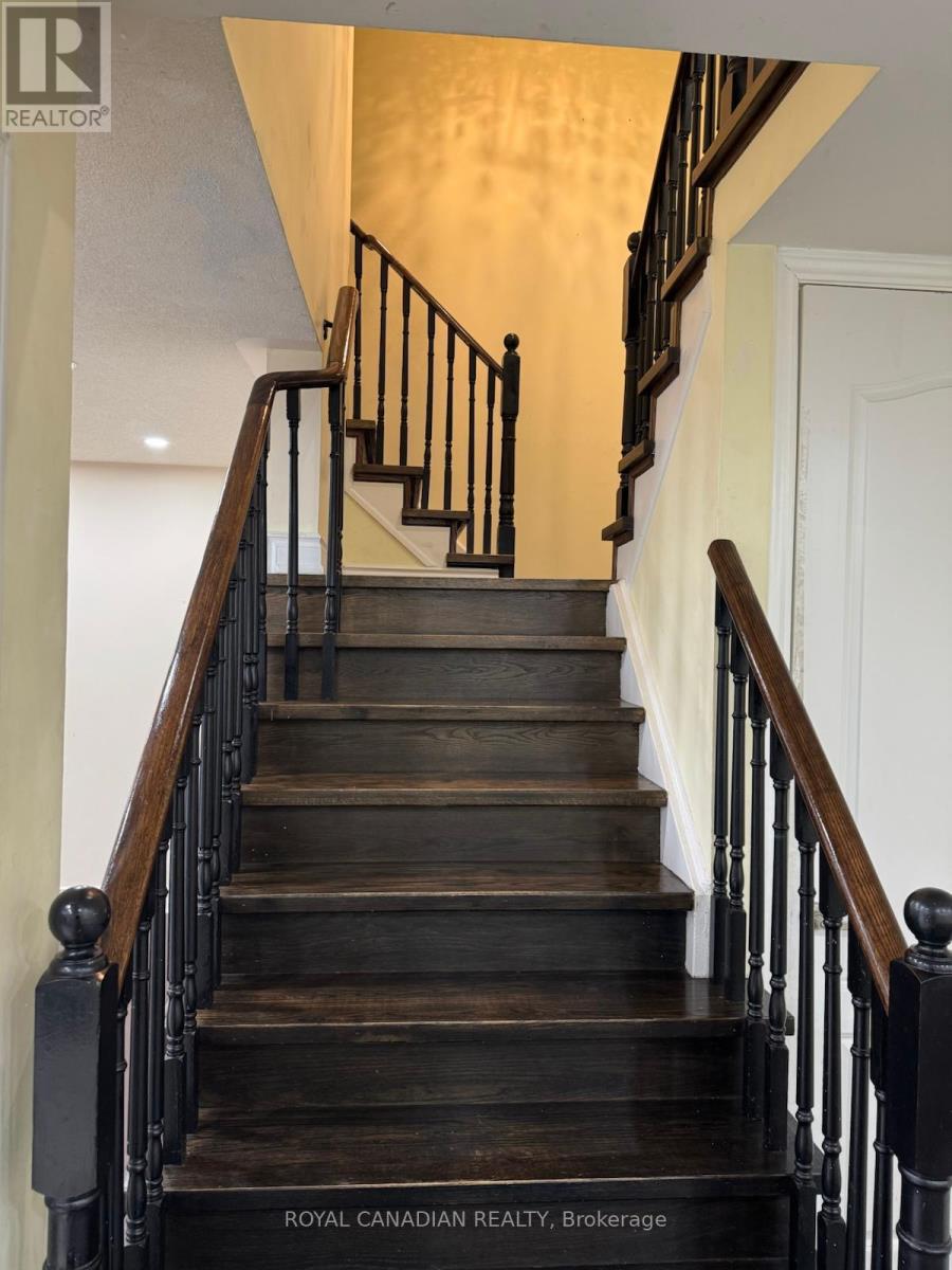 289 Edenbrook Hill Drive, Brampton (Fletcher's Meadow), Ontario  L7A 2M5 - Photo 13 - W12761840