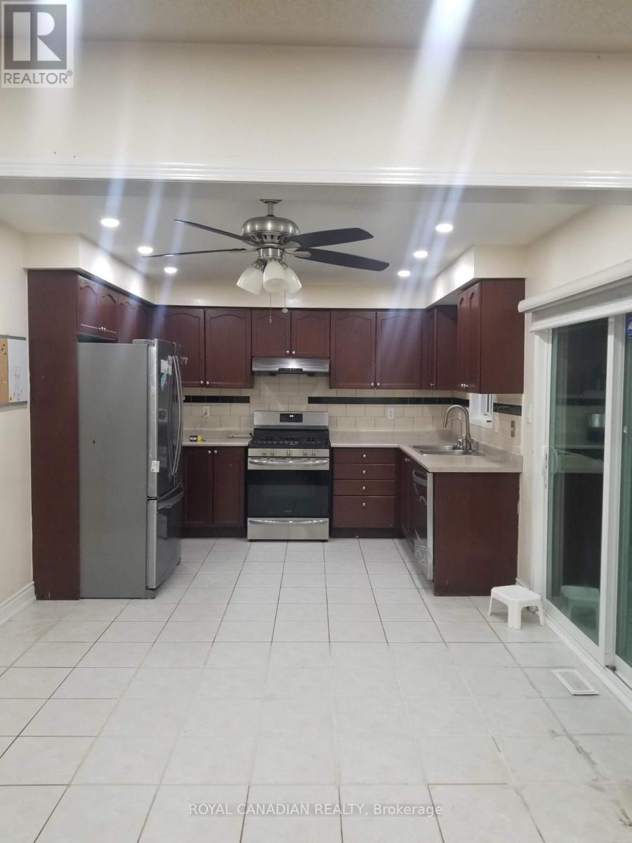 289 Edenbrook Hill Drive, Brampton (Fletcher's Meadow), Ontario  L7A 2M5 - Photo 5 - W12761840