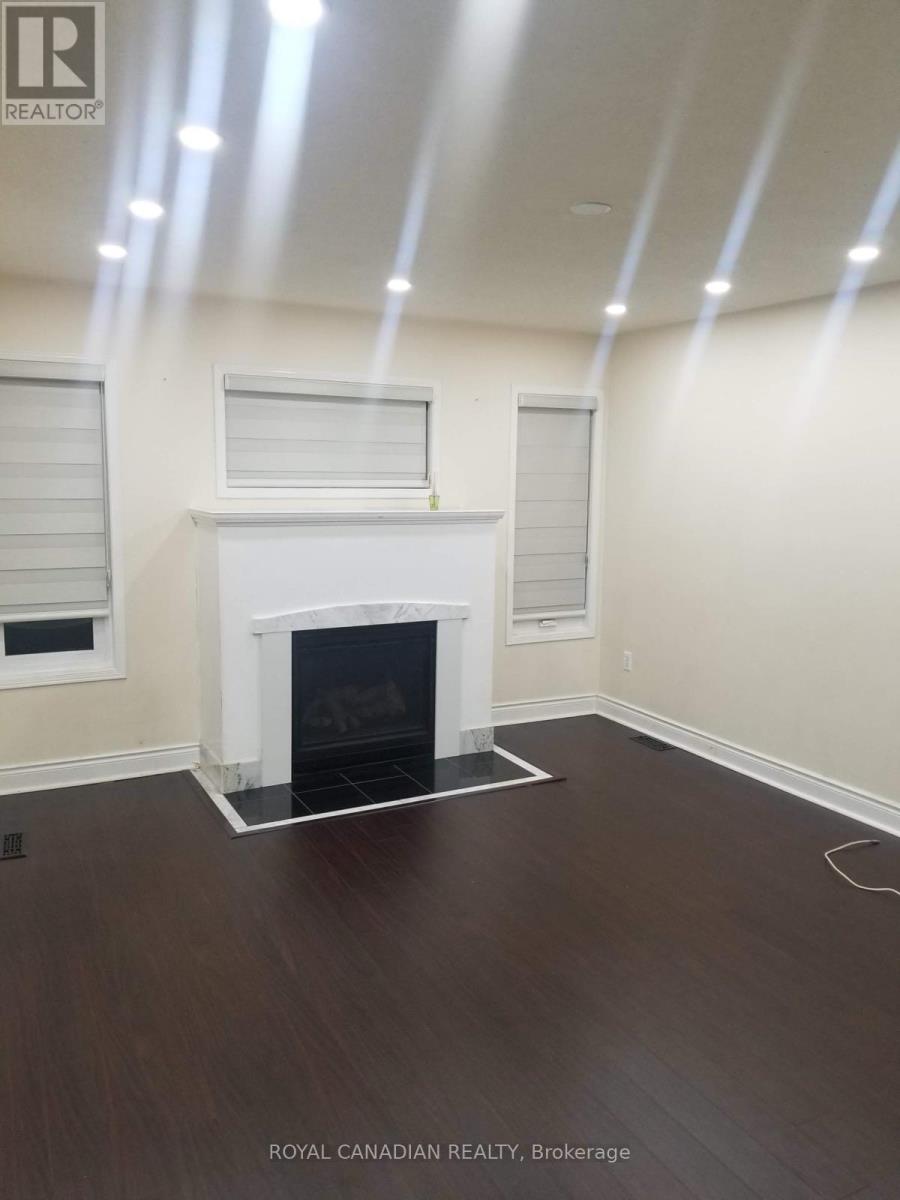 289 Edenbrook Hill Drive, Brampton (Fletcher's Meadow), Ontario  L7A 2M5 - Photo 8 - W12761840