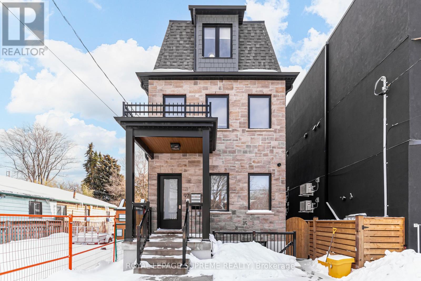 3 - 97 BERNICE CRESCENT, toronto (rockcliffe-smythe), Ontario