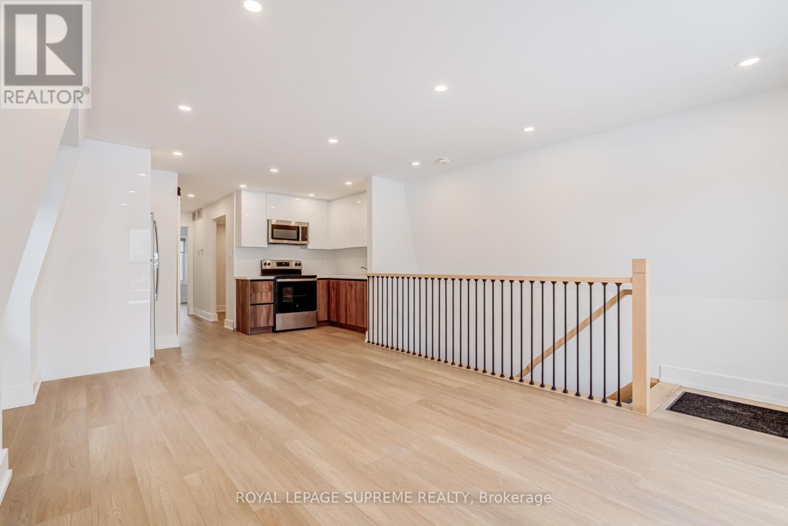 3 - 97 Bernice Crescent, Toronto (Rockcliffe-Smythe), Ontario  M6N 1W7 - Photo 13 - W12761870