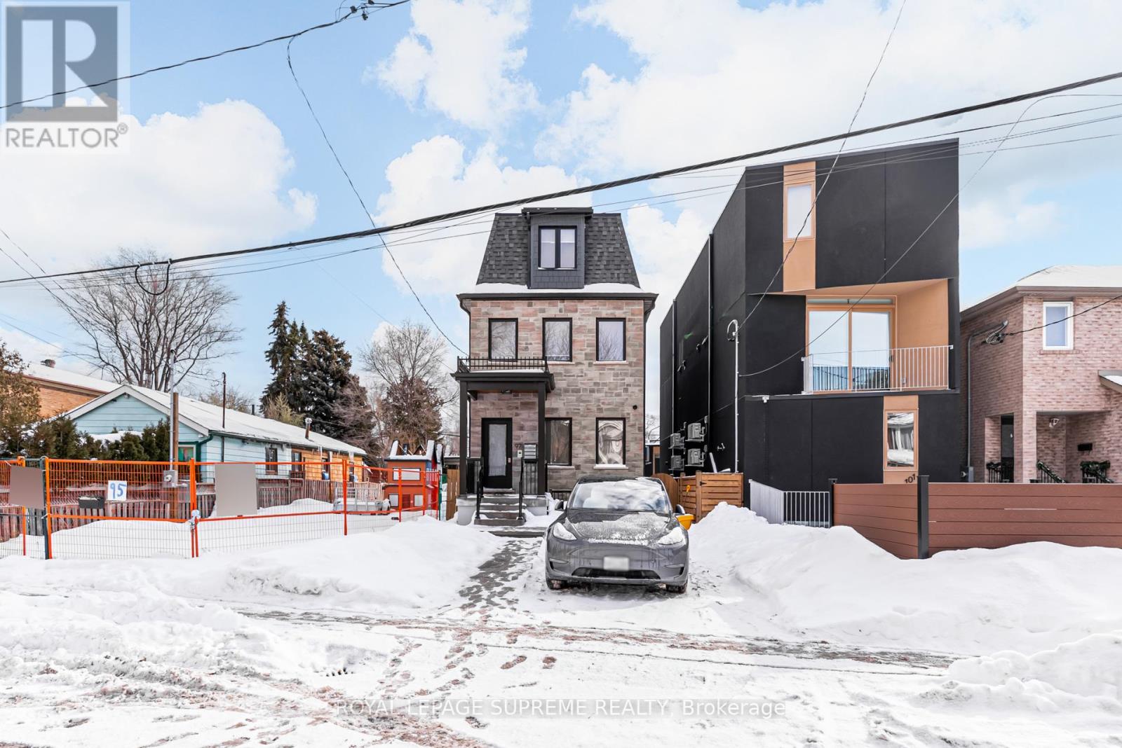 3 - 97 Bernice Crescent, Toronto (Rockcliffe-Smythe), Ontario  M6N 1W7 - Photo 2 - W12761870