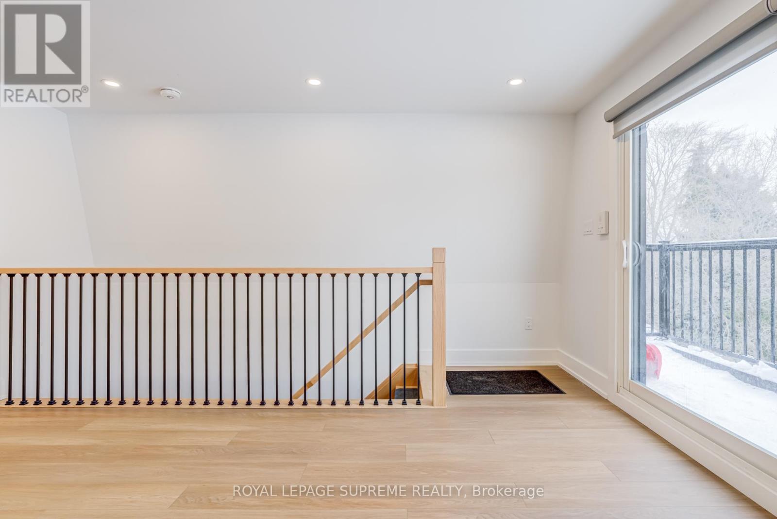 3 - 97 Bernice Crescent, Toronto (Rockcliffe-Smythe), Ontario  M6N 1W7 - Photo 8 - W12761870