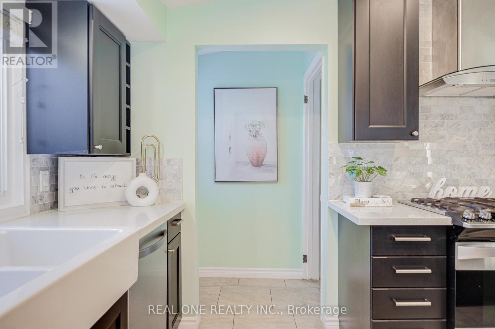 336 Hampton Heath Road, Burlington (Appleby), Ontario  L7L 4P9 - Photo 21 - W12761876