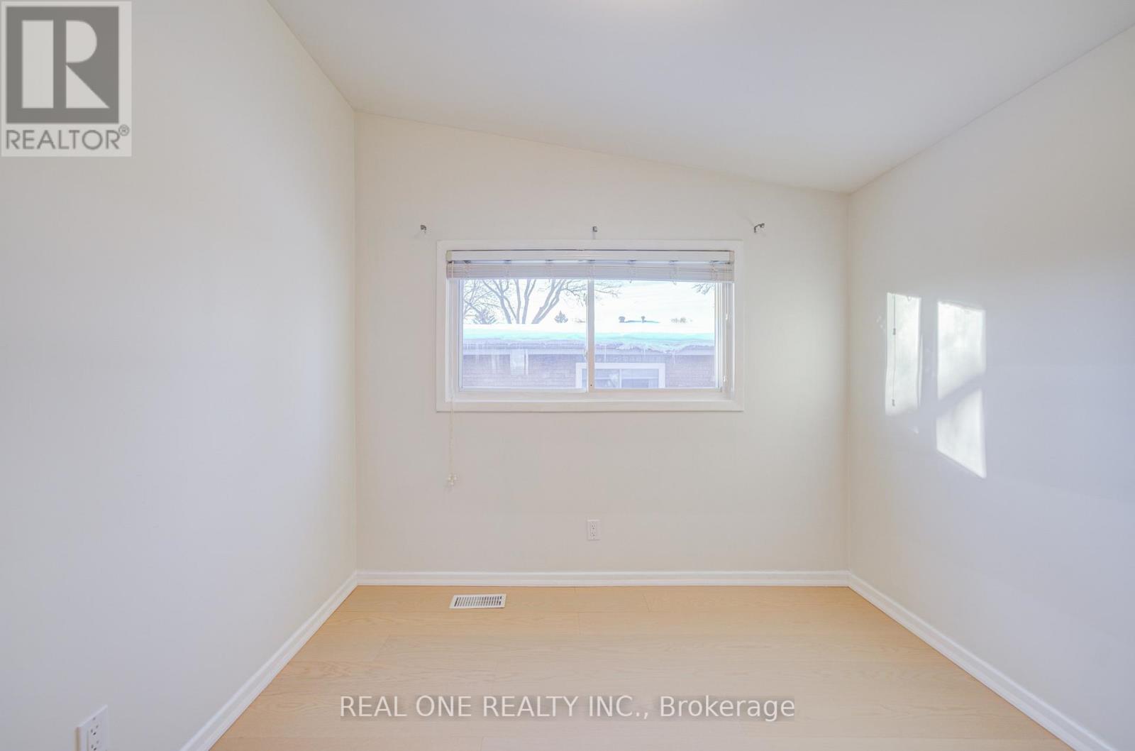 336 Hampton Heath Road, Burlington (Appleby), Ontario  L7L 4P9 - Photo 29 - W12761876