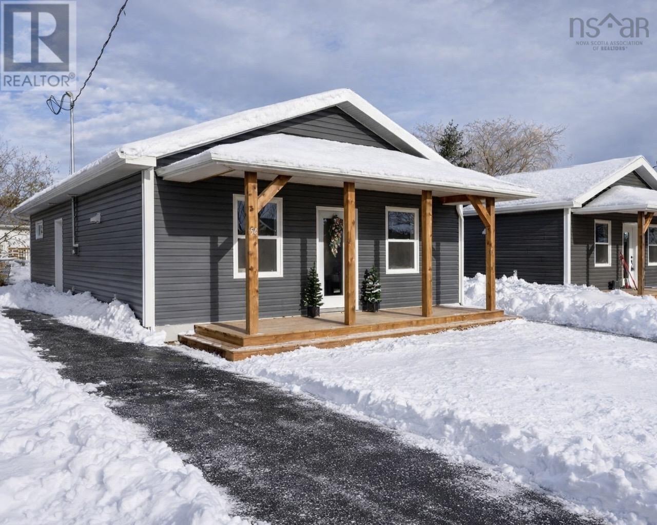 54 Oak Street, Pictou, Nova Scotia