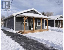 54 Oak Street, Pictou, Nova Scotia