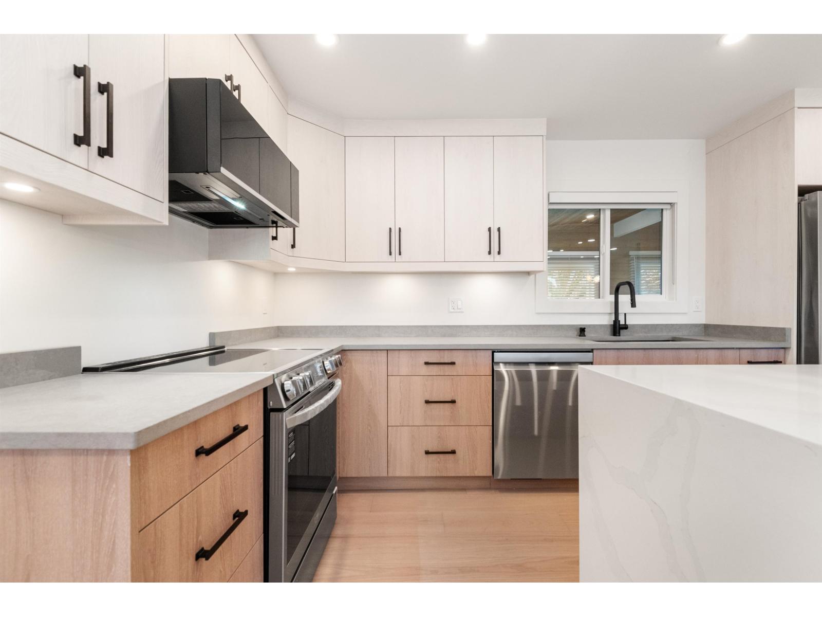 8762 Butchart Street, Chilliwack Proper South, Chilliwack, British Columbia  V2P 5S3 - Photo 12 - R3086535