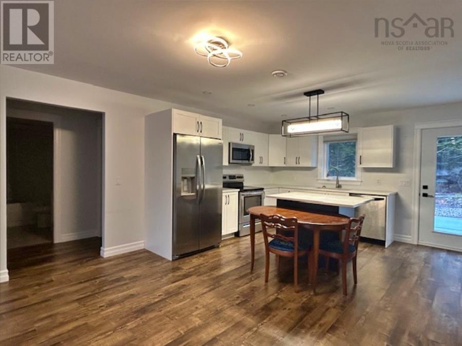 144 Winburn Avenue, Northwood Estates, Bridgewater, Nova Scotia  B4V 3S9 - Photo 8 - 202528859