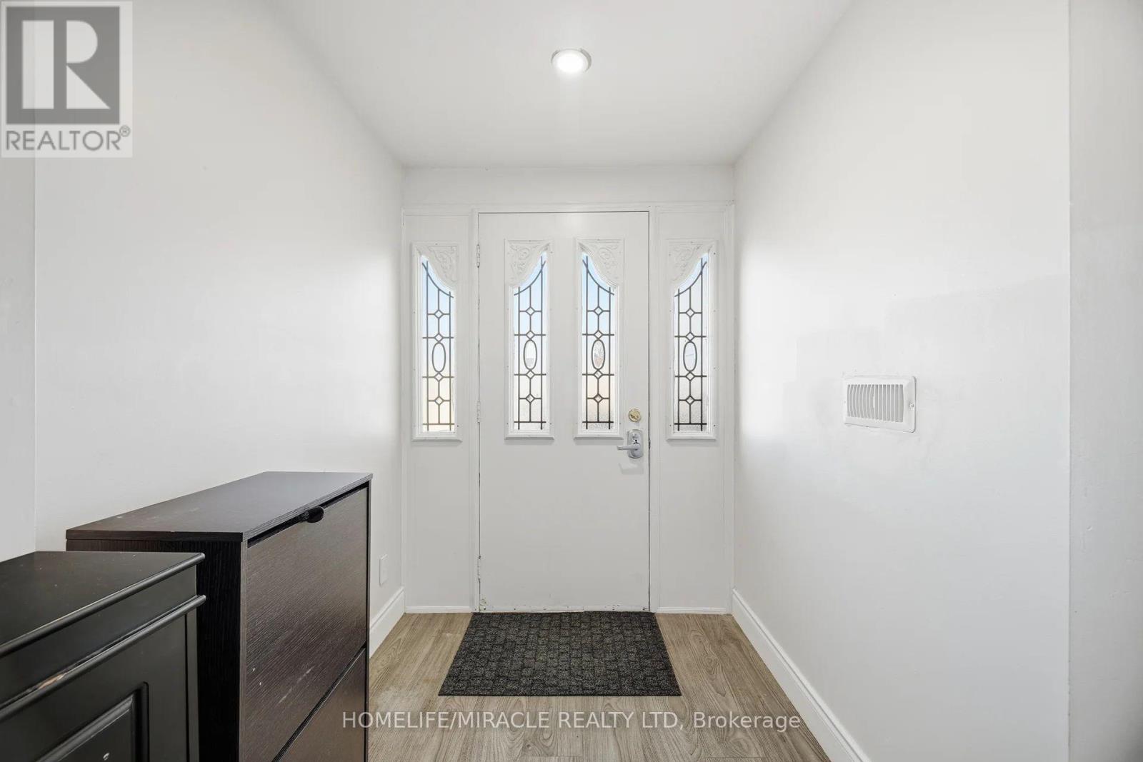 290 Lincoln Road, Waterloo, Ontario  N2J 2P5 - Photo 4 - X12761794