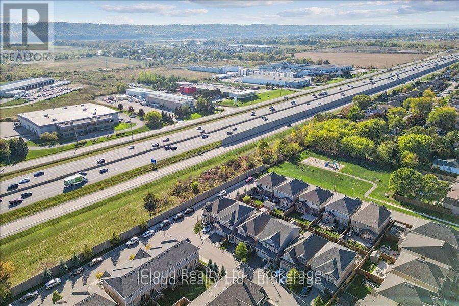 136 Dunrobin Lane, Grimsby (Grimsby Beach), Ontario  L3M 0H4 - Photo 5 - X12761796