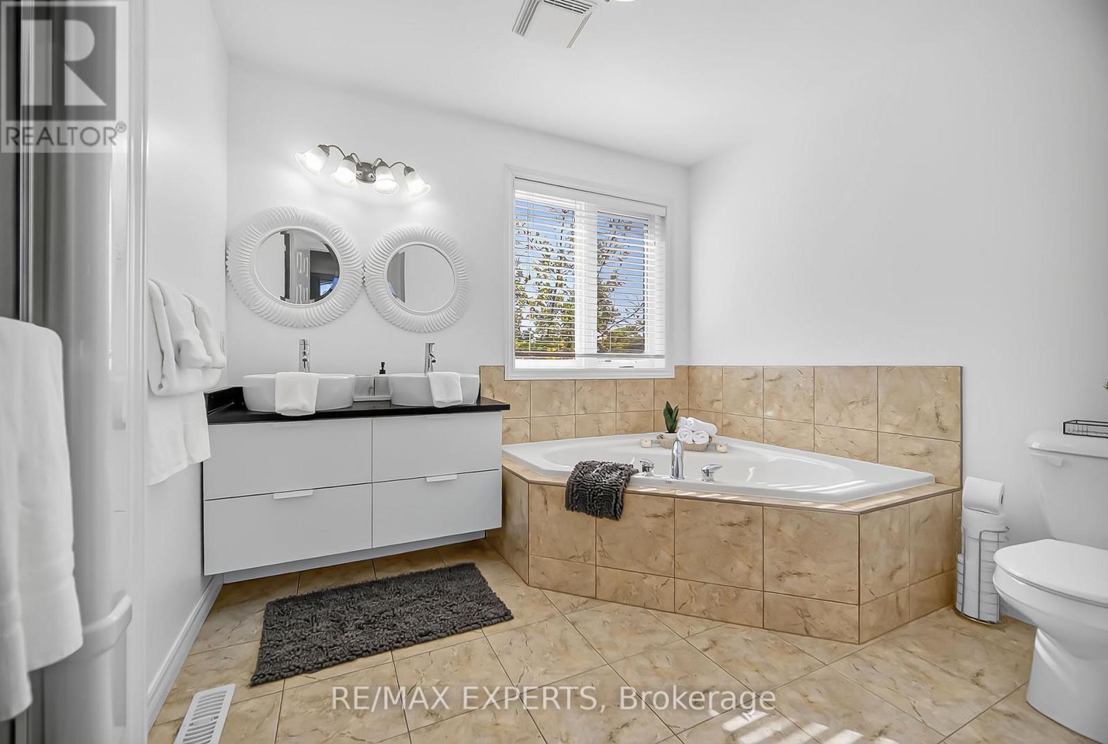 936 Talisman Crescent, London South (South L), Ontario  N6K 0B7 - Photo 20 - X12761892